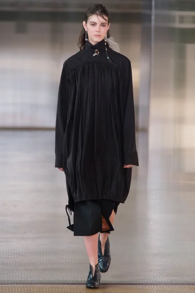 Look 7